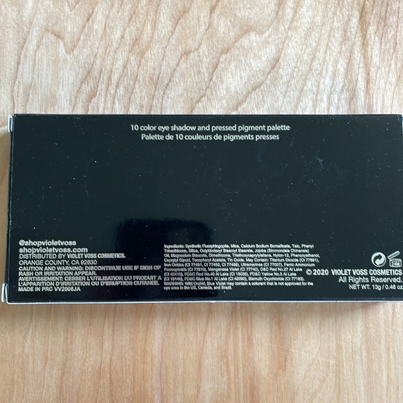 Violet Voss Essentials 2 Eyeshadow Palette - Picture 2 of 7